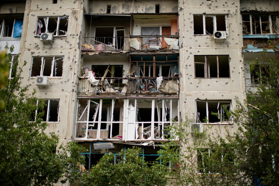 Ett lägenhetshus i Slovjansk, i norra Donetsk, som skadades i raketbeskjutning natten till tisdag.