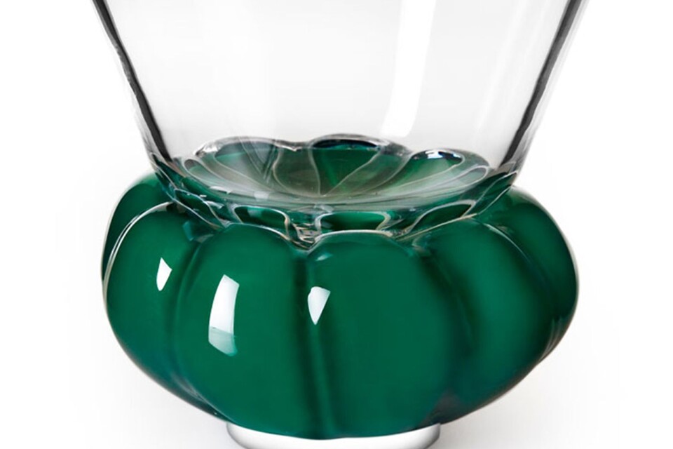 Vacker glasvas från Målerås Glasbruk, Royal Design, 2000 kr.