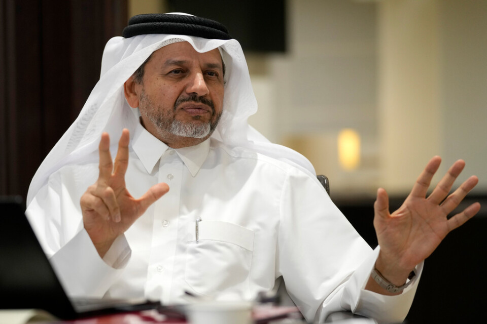 Abdulaziz Abdullah al-Ansari öppnar för att beslagta regnbågsflaggor under VM i Qatar.