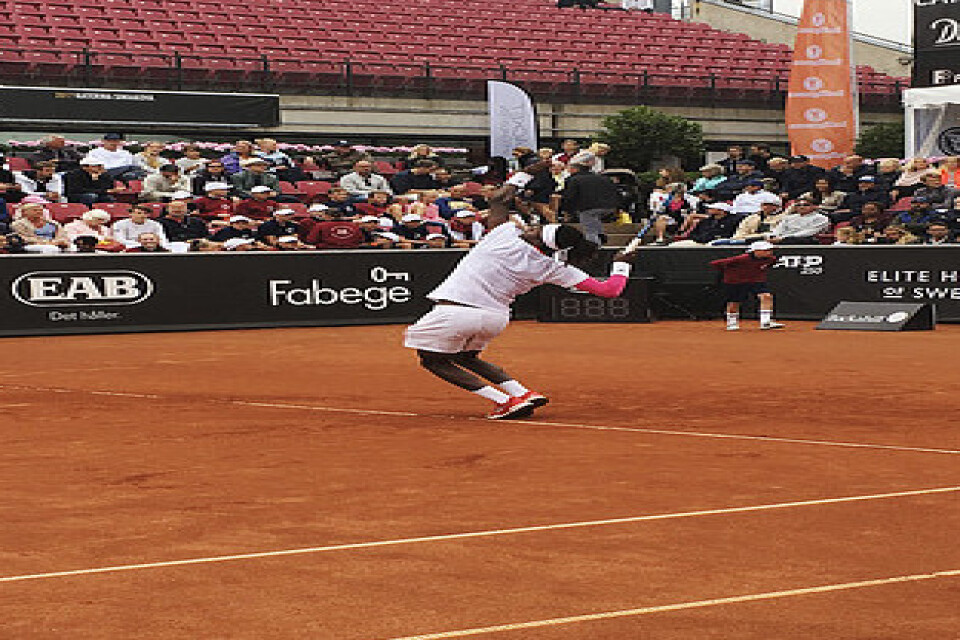 Mikael Ymer är vidare till andra omgången i Båstads ATP-turnering.