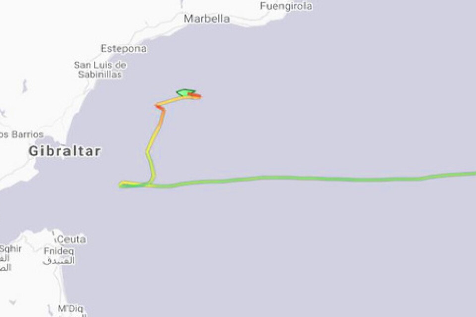 Skärmdump från tjänsten MarineTraffic där fartygets väg kan följas.