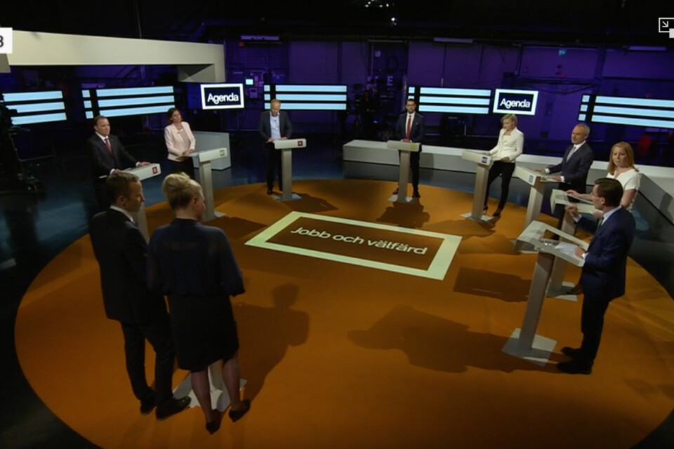 Under söndagskvällen möttes partiledarna i en två timmar lång debatt i SVT:s Agenda, en föreställning som knappast hjälpte en sökande väljare.