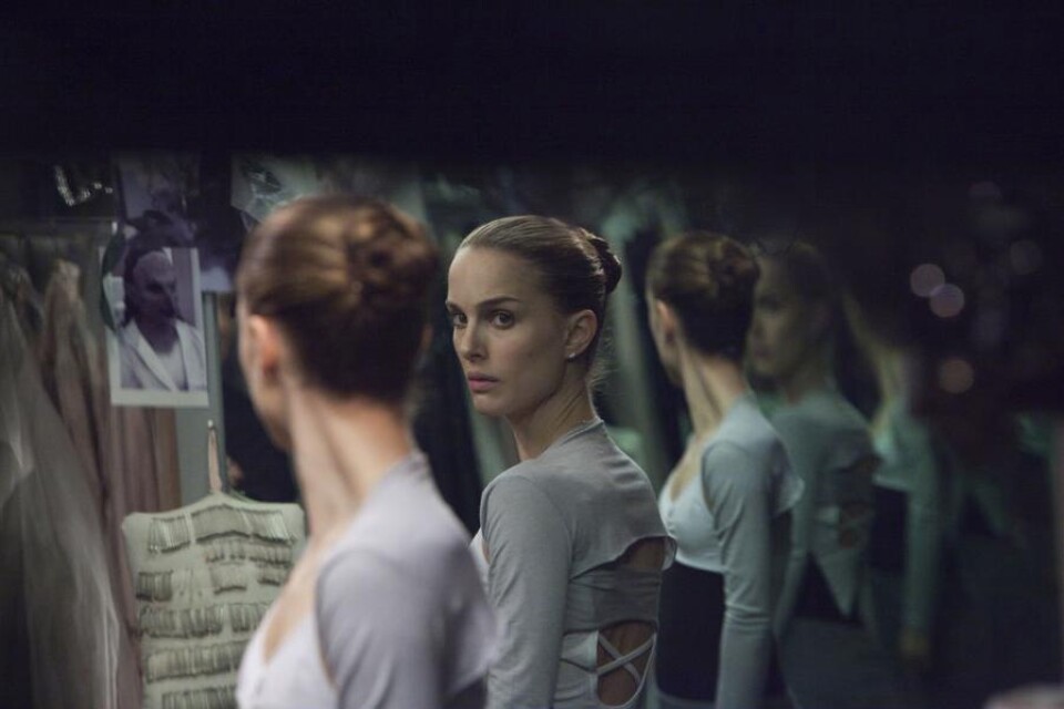 Ballerinor på gränsen till nervsammanbrott: Oscarsbelönade Natalie Portman i "Black swan".
Foto: Fox