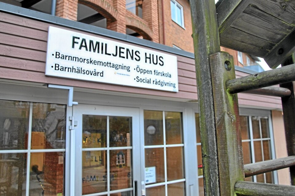 Familjens Hus i Hässleholm är trångbodda. Region Skåne har trott att verksamheten kan flytta in i Familjens hus. Men nu ser det inte ut att bli så.                                                  Arkivbild.
