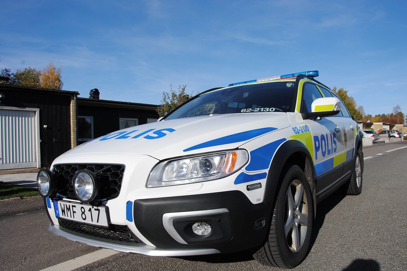 Polisen var på fredagen på plats på Industrigatan i Osby efter nattens skottlossning.
