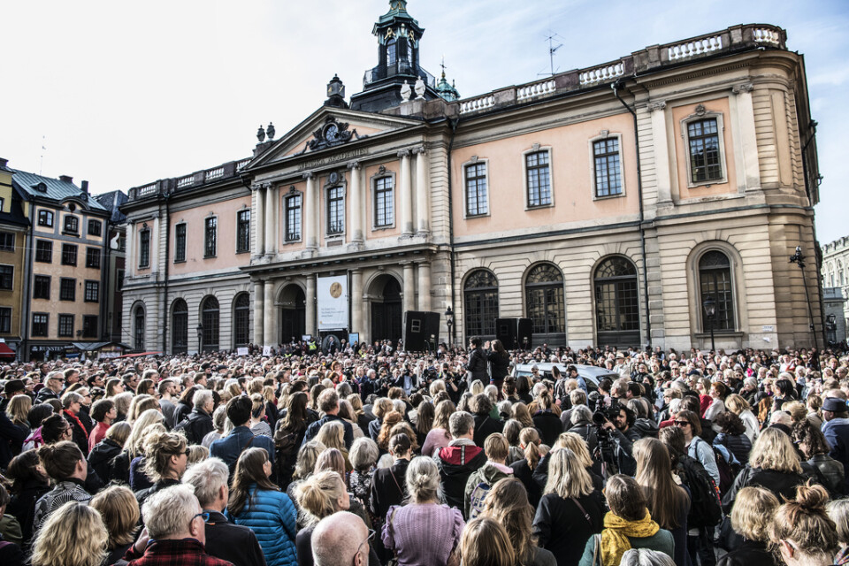 I april 2018 samlades tusentals personer på Stortorget i Gamla stan för att visa stöd för den tidigare ständiga sekreteraren Sara Danius. Arkivbild.