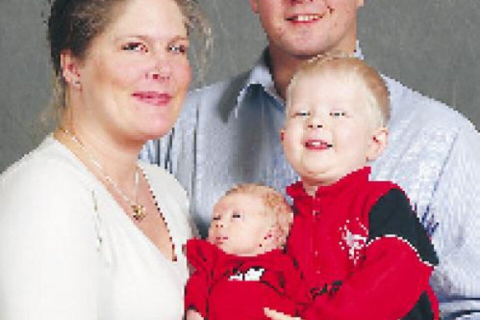 Caroline och Peter Nilsson, Lyckeby, fick den 2/1 en dotter Wilma, som vägde 2 440 g och var 45 cm. Syskon Rasmus.