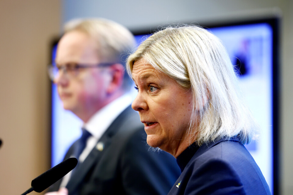 Socialdemokraternas partiledare Magdalena Andersson (S) och den energipolitiske talespersonen Fredrik Olovsson (S). Arkivbild.