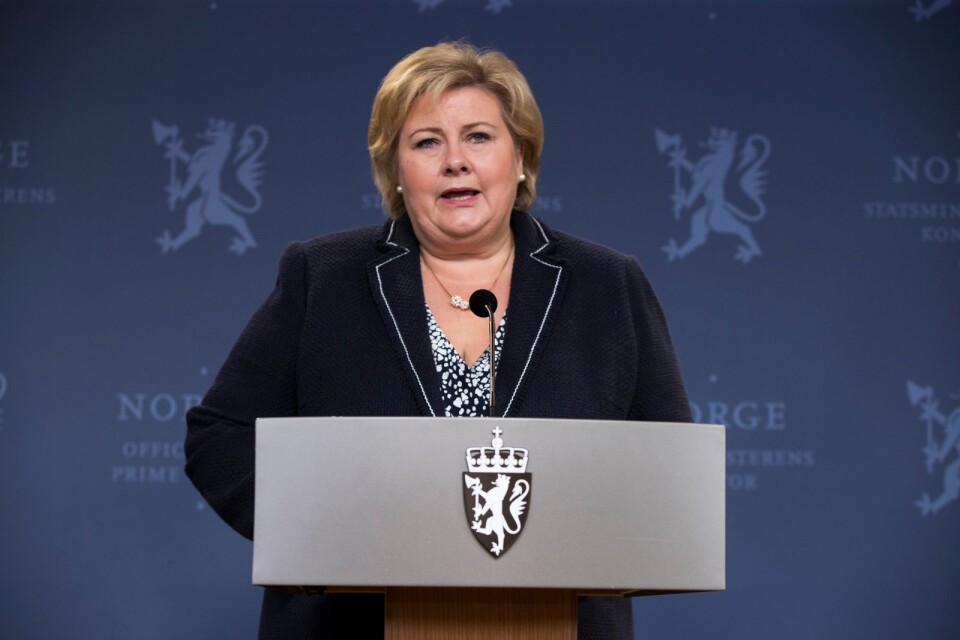 Norges statsminister Erna Solberg (Høyre) kan fortsätta regera efter Kristelig Folkepartis vägval.
