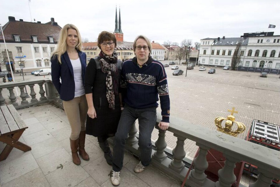 Lina Carlsson, Kristina Alsér och Calle Sand menar att Mat 2014 i september tar ännu ett steg mot visionsmålet. Tältet på torget ska få ett par satellitarenor och skapa ett flöde av människor i centrum.
