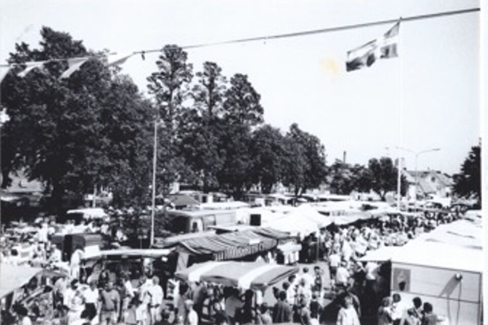 Marknad på torget var alltid en folkfest.