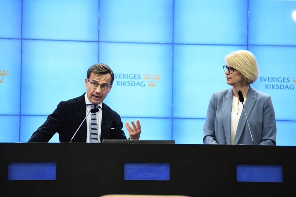 Moderaternas partiledare Ulf Kristersson och Elisabeth Svantesson, ekonomisk-politisk talesperson presenterar partiets budgetmotion under en pressträff i riksdagens presscenter.