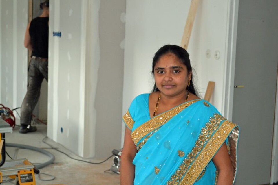 Stök som snart ska bli kök. Rajani Polageni är först med indiskt i Älmhult, där det bor många nationaliteter, inte minst indier.