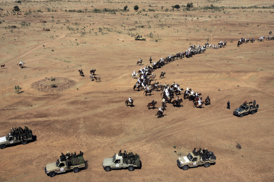 Motsättningar, strider och förtryck har länge präglat området i Sudans Darfurprovins. Här gränssoldater nära Seleah. Arkivbild.