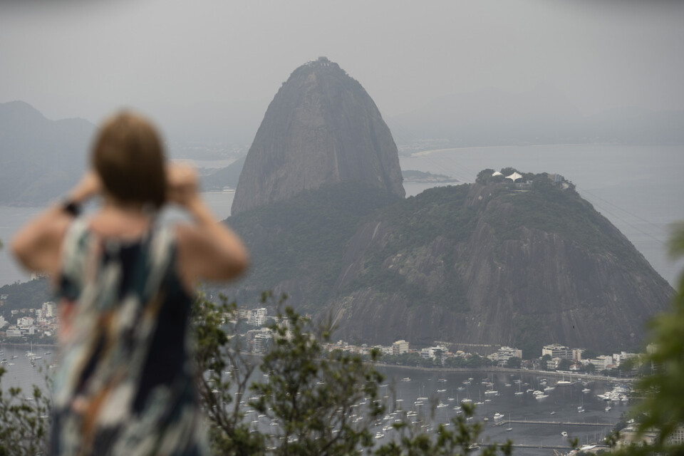 En domare i Brasilien har stoppat bygget av en zipline på det berömda berget Sockertoppen i Rio de Janeiro. Arkivbild.