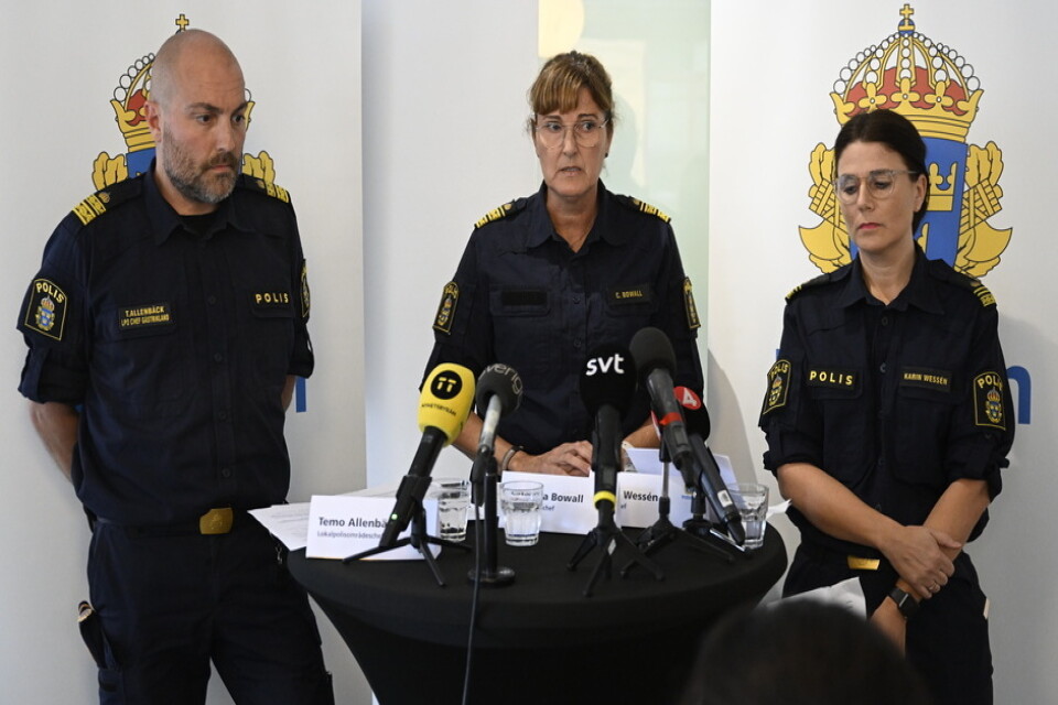Temo Allenbäck, lokalpolisområdeschef i Gästrikland, Catarina Bowall, chef i polisområde Gävleborg, och utredaren Karin Wessén på fredagens pressträff i Gävle.
