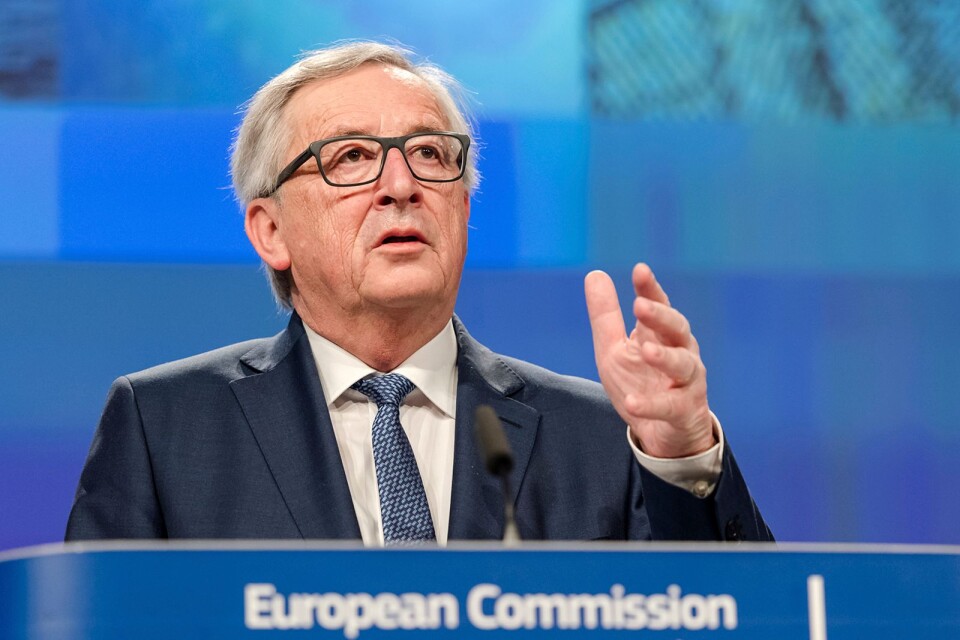 EU-kommissionens ordförande Jean Claude Juncker tycker att kostnaden för en kopp kaffe inte är hela världen i förhållande till den nytta som EU gör genom sin budget.