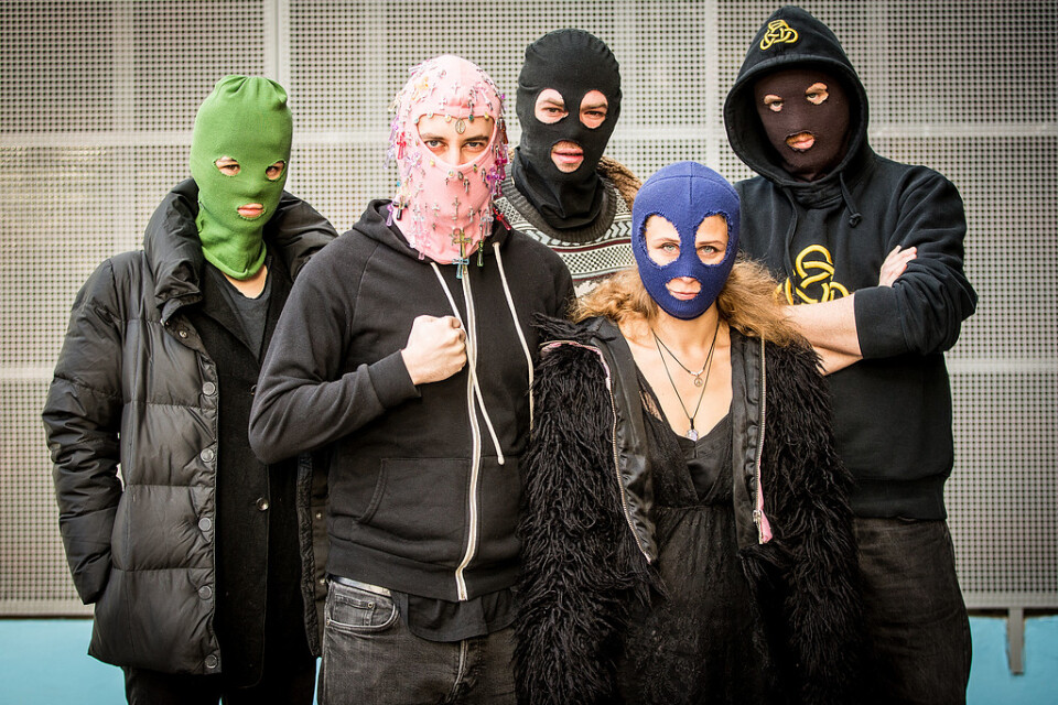 Det ryska konstnärskollektivet tillika aktivisterna Pussy Riot gästar Storsjöyran med en show som de turnerar med i Europa. Pressbild.