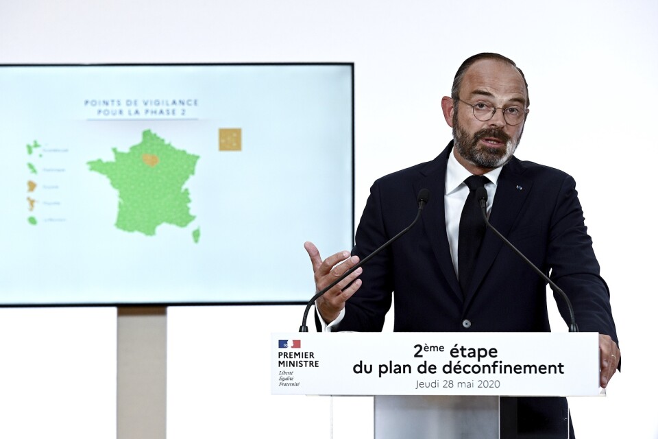 Frankrikes premiärminister Édouard Philippe meddelar i ett tv-anförande att det från och med tisdag den 2 juni kommer att vara tillåtet att gå på krogen igen i Frankrike.