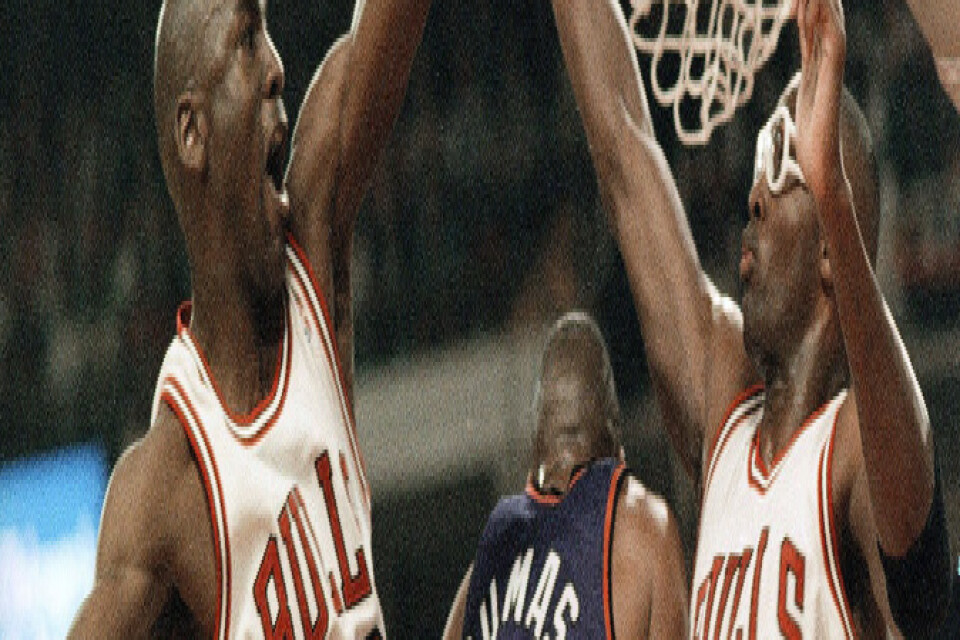 Michael Jordan (23) och Horace Grant (54) tog tre NBA-titlar tillsammans under tiden i Chicago Bulls. Arkivbild.