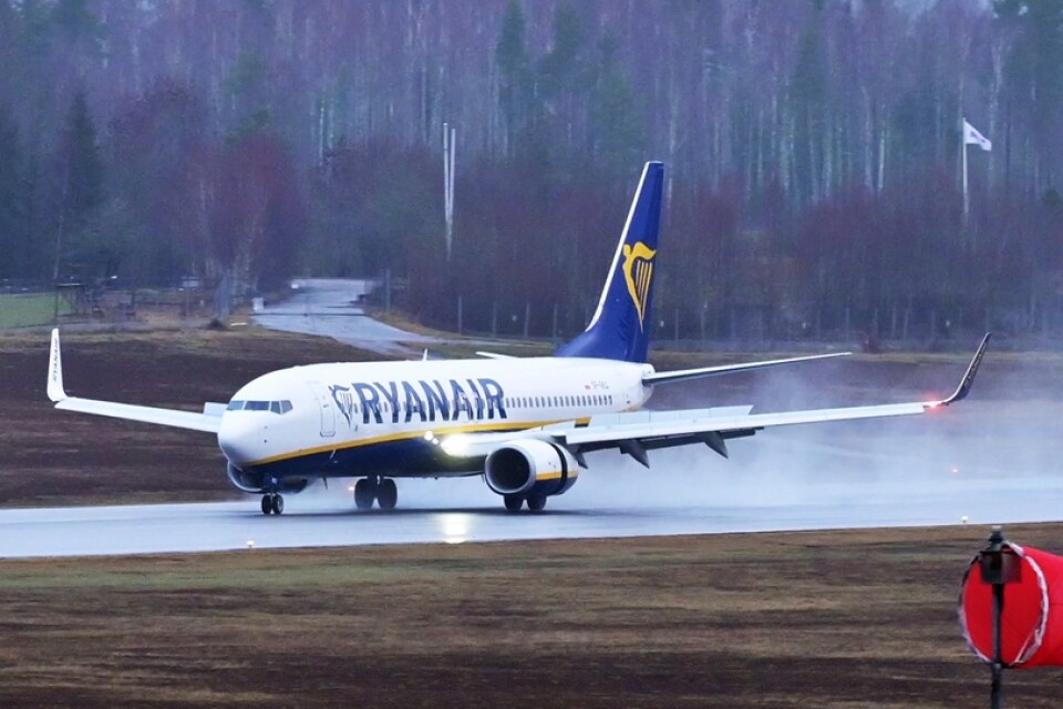 Ryanair pausar sina flyg till England och Polen från Växjö i vinter.