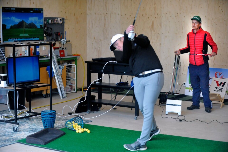 Från Ölands GK:s nya golfstudio kan Håkan Fransson bryta ned din golfsving i beståndsdelar. I helgen är det invigning i den nya studion.Foto: Gustav Schön