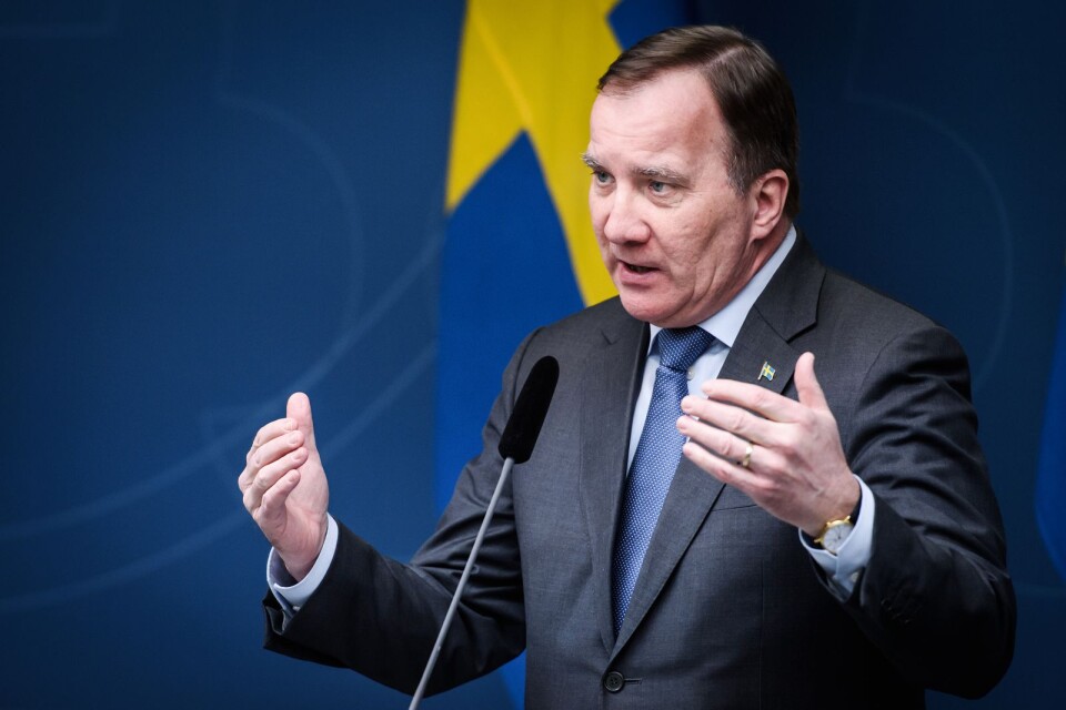 “Unfortunately, there are individuals and certain restaurant owners who do not respect the rules. It’s completely irresponsible. Those businesses that don’t follow the rules could be banned,” says Prime Minister Stefan Löfven (S).