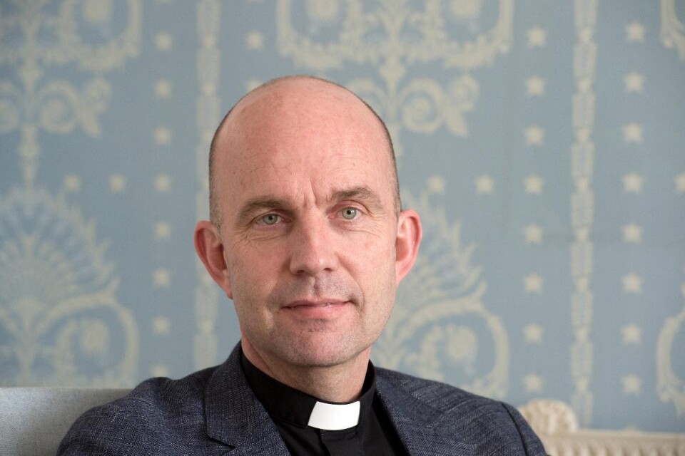 Biskop Fredrik Modeus vill höra kyrkklockorna ringa för Syrien varje dag.