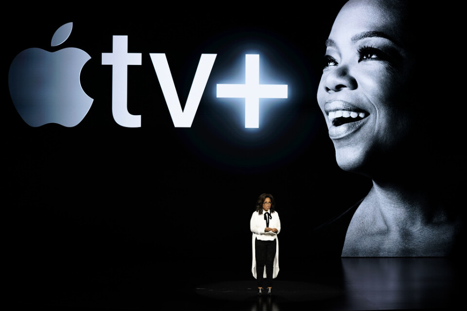 Oprah Winfrey talar under Apples årliga event i Kalifornien. Apple och Winfrey kommer tillsammans skapa program på den nya strömningstjänsten.
