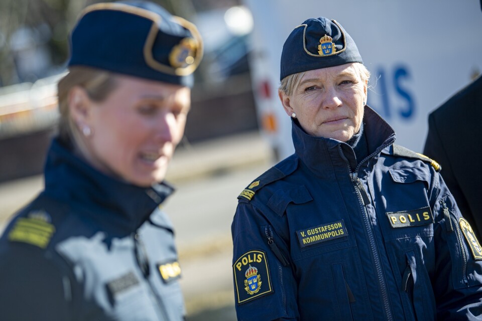 Lokalpolisområdeschef Johanna Gustafsson och kommunpolischef Veronica Gustafsson säger att polisen finns på plats men inte alltid syns.