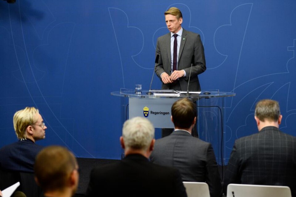 Finansmarknadsminister Per Bolund presenterar regeringens beslut gällande Finansinspektionens förslag.