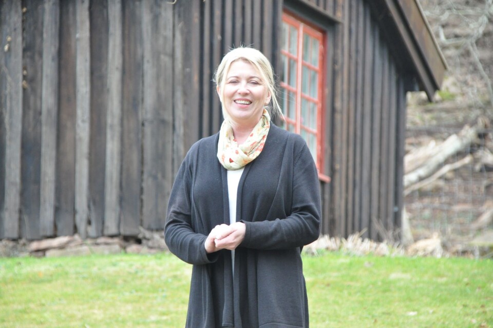 Carolina Thaysen tillträdde som Sollidens verksamhetschef i början av 2018. På fotot ses hon framför Hagasessornas lekstuga som håller öppet under Öland Spirar.