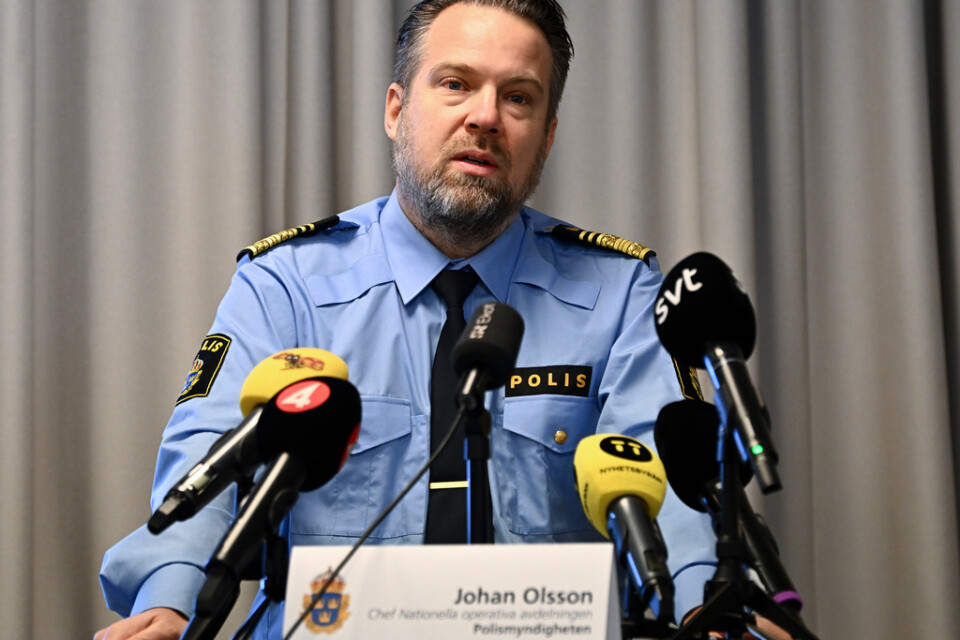 Johan Olsson, chef över nationella operativa avdelningen (Noa), vid pressträff där en utredning om påskupploppen presenterades.