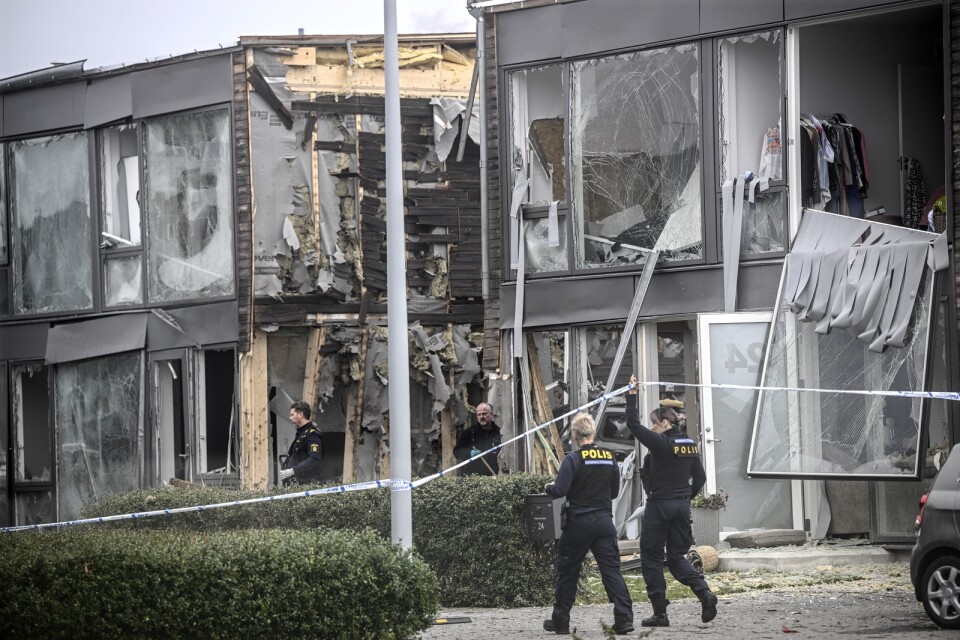 En kraftig explosion inträffade tidigt på torsdagsmorgonen i Fullerö vid Storvreta utanför Uppsala. En kvinna i 25-årsåldern dödades.