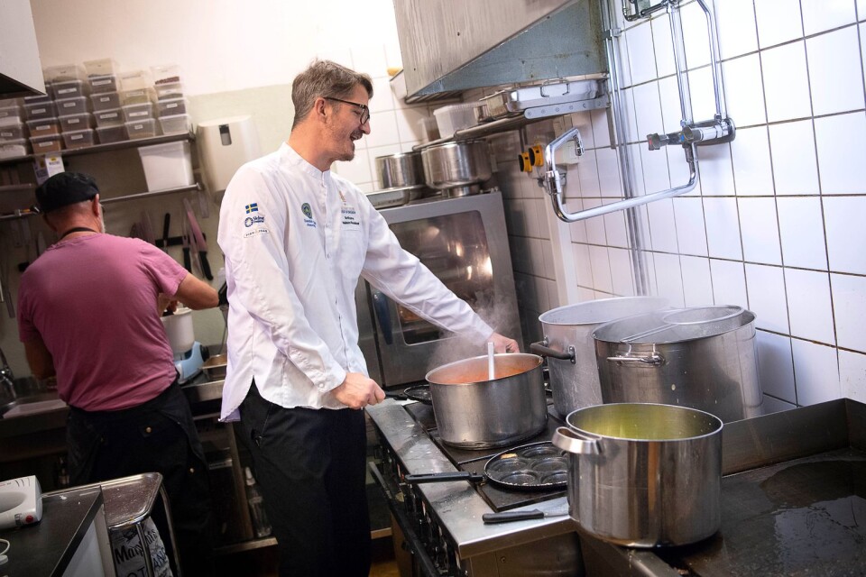 Vardagssysslorna utför kocken Anthony Nelson-Rookes i Blåregns kök. Men som medlem i ett regionalt landslag tävlade han i förra veckan i VM i Luxemburg.