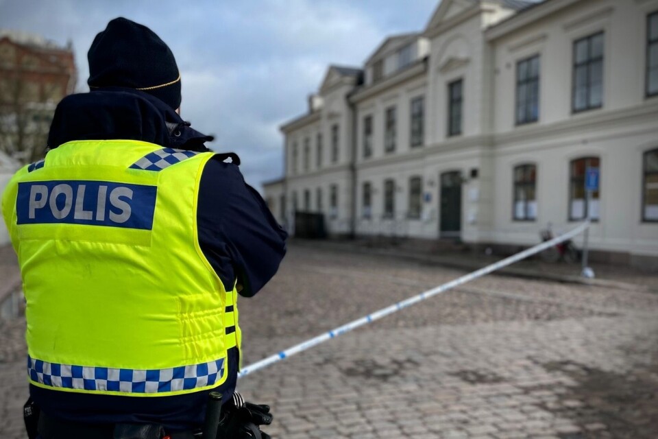 ”Polisen i Kalmar behöver nu stöd och uppbackning från övriga delar av landet”, skrev kommunalstyrelsens ordförande Johan Persson (S) efter en dödsskjutning i Funkabo i våras.