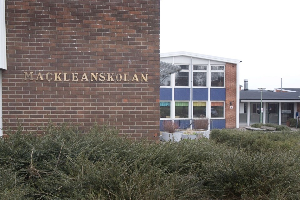 En elev på Mackleanskolan i Skurup försökte råna en annan elev på ett guldhalsband.