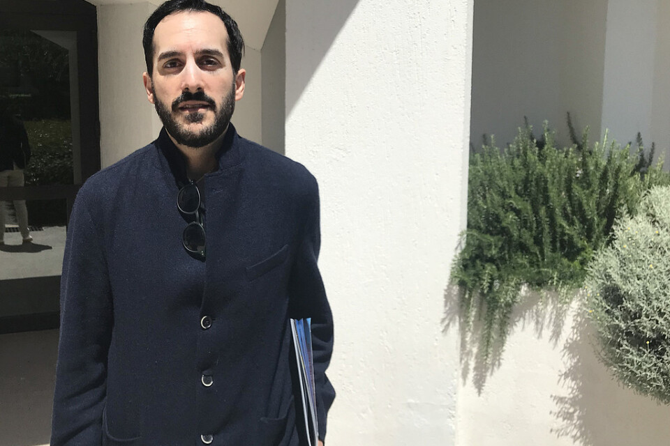Levan Akin har åkt till Cannes för att visa sin film "And then we danced" i kategorin Director's fortnight på filmfestivalen.