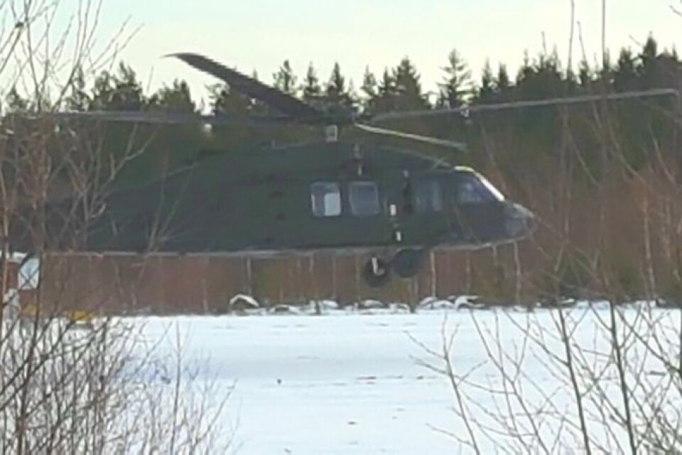 En av helikoptrarna som landade på Oskarshamns flygplats var en så kallade Black Hawk.