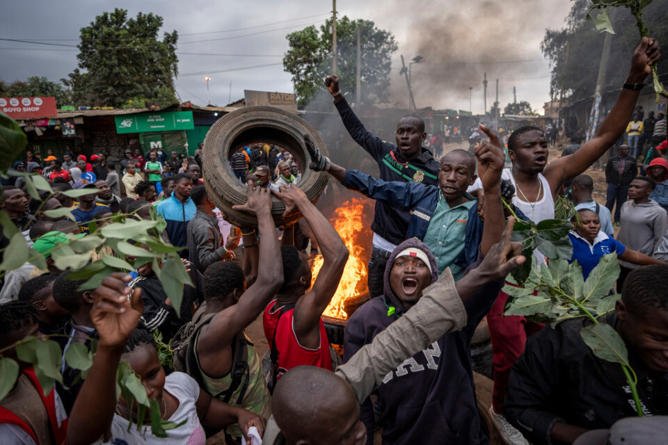 Gatuprotester i Nairobi efter att resultatet i Kenyas presidentval presenterats.