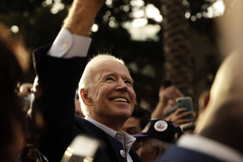 Den demokratiska presidentaspiranten och tidigare vicepresidenten Joe Biden leder i de nationella mätningarna rörande vem som ska bli partiets presidentkandidat.