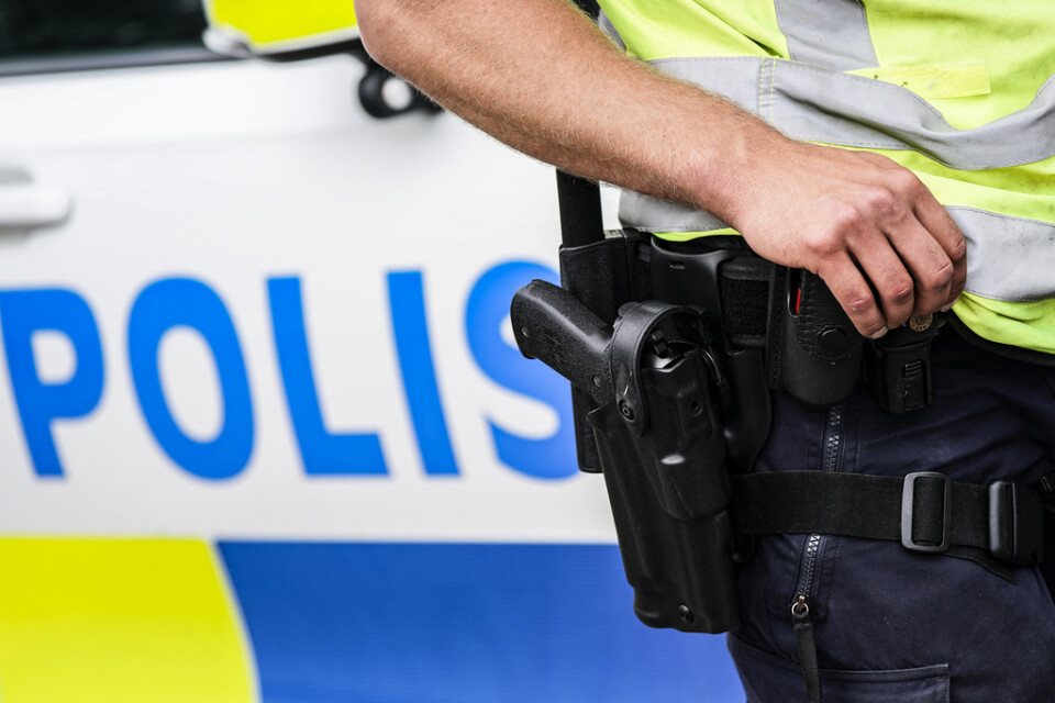 Polis larmades till Sätra efter larm om flera beväpnade personer.