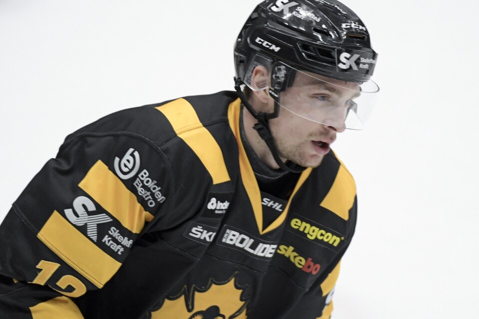 Adam Pettersson lämnar Skellefteå för spel i SHL-rivalen Brynäs. Arkivbild.