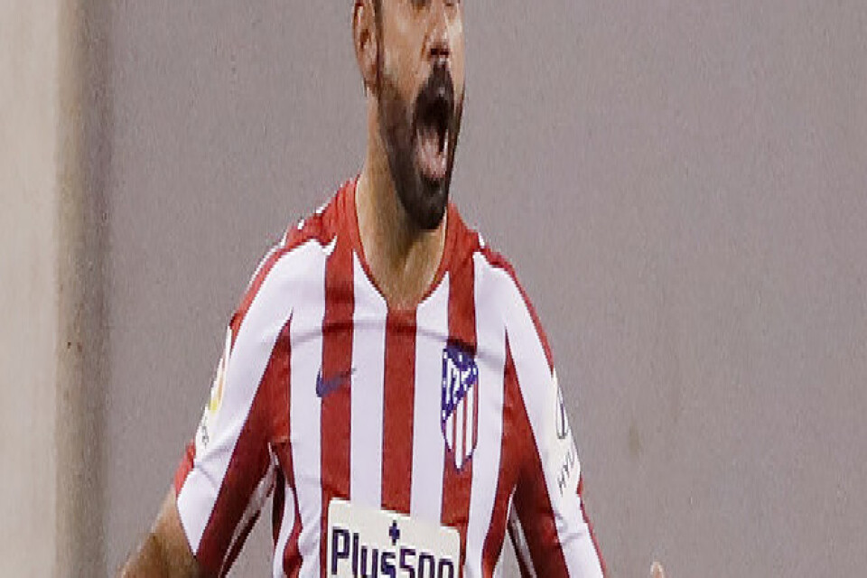 Atlético Madrids Diego Costa är skadad och måste dessutom betala restskatt på 18 miljoner kronor. Arkivbild.