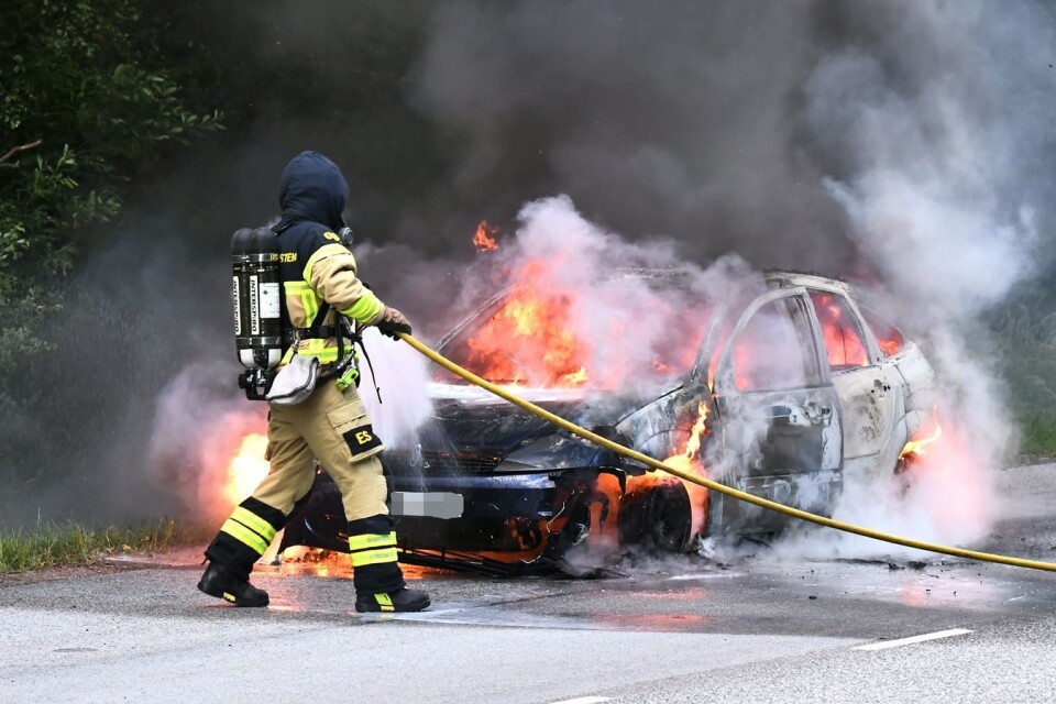 En bil började brinna i Fridhem i Karlshamn i augusti i fjol. Branden misstänks ha varit anlagd.
