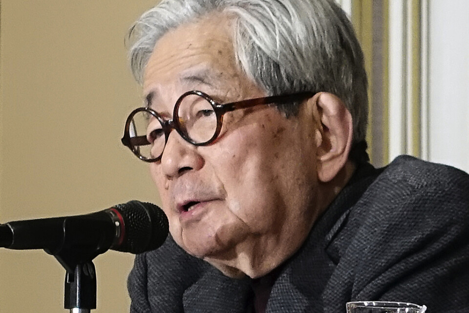Nobelpristagaren Kenzaburo Oe var också en aktiv samhällsdebattör. Efter olyckan i Fukushima tyckte han att Japan borde avveckla kärnkraften. Arkivbild.