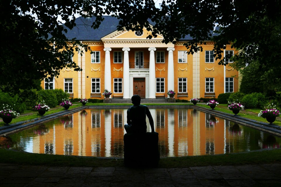 Rottneros herrgård, som i dag omges av en imponerande blomster- och skulpturpark, har byggts upp med Selma Lagerlöfs fiktiva Ekeby som förebild.