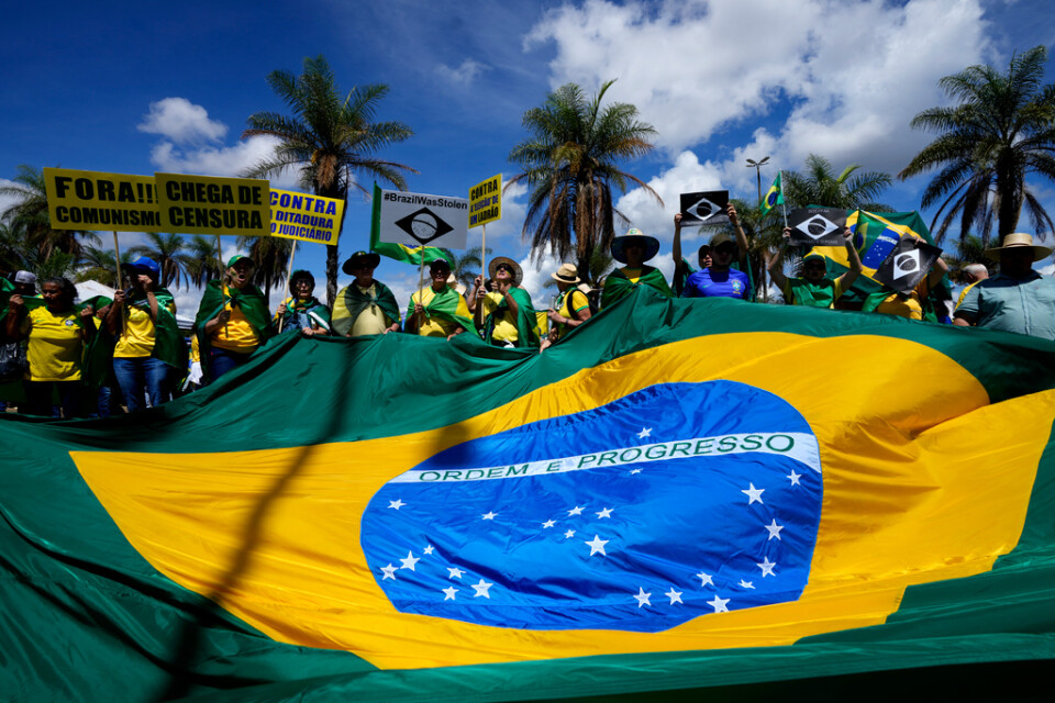 Bolsonaro-anhängare protesterar mot valresultatet i Brasília. Bild från mitten av november.
