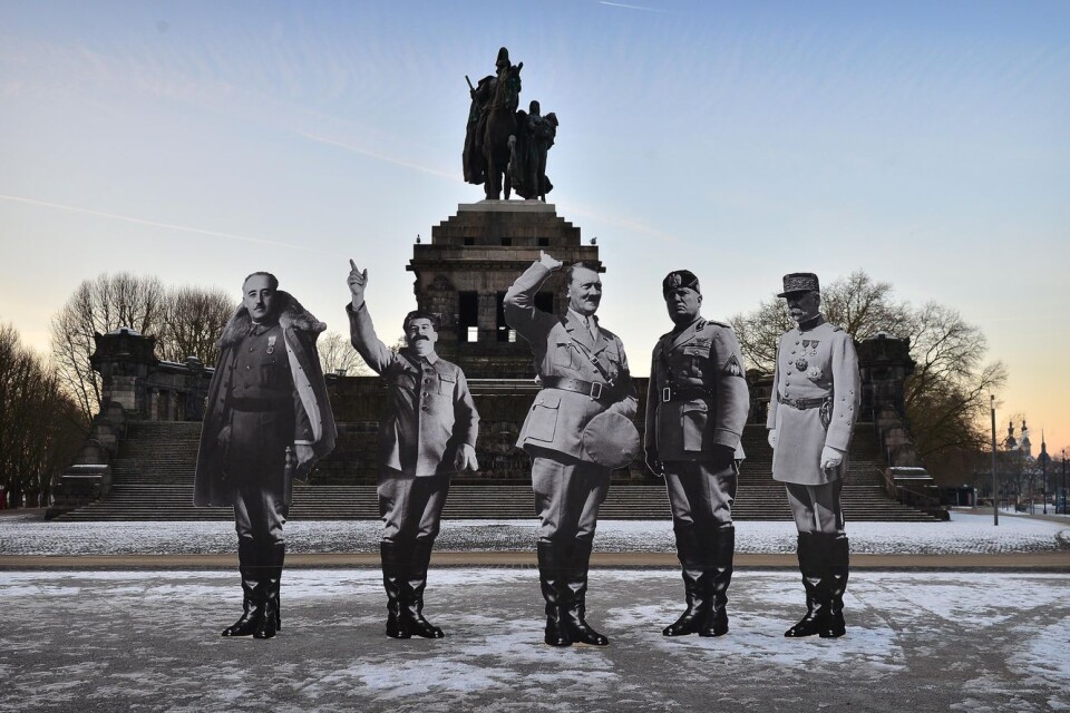 Hitler, Stalin, Mussolini, Franco och Petain i storformat i den tyska staden Koblenz. Bilderna uppfördes av medborgarrörelsen Avaaz i januari 2017, och det med anledning av ett stormöte mellan representanter från olika delar av extremhögern.