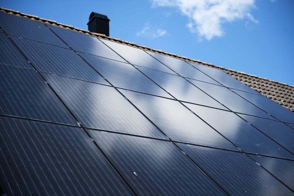 EU-parlamentet vill att alla nya hus i EU om fem år ska ha solceller på taket. Arkivbild.